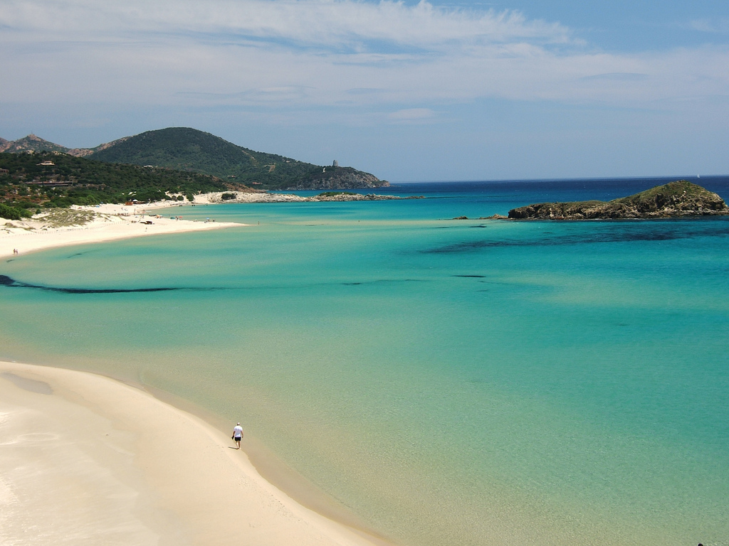 Spiaggia di Su Giudeu, Chia